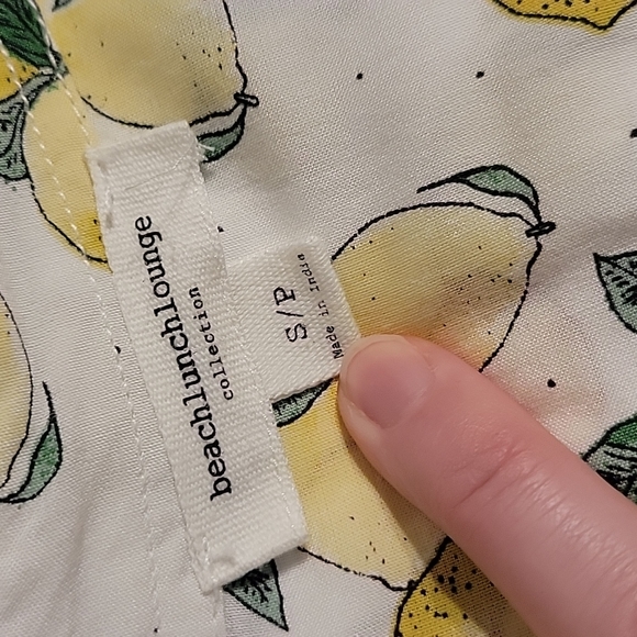 Beach Lunch Lounge Lemon Button Down Shirt, Women's Small, Excellent Con… - Picture 5 of 7